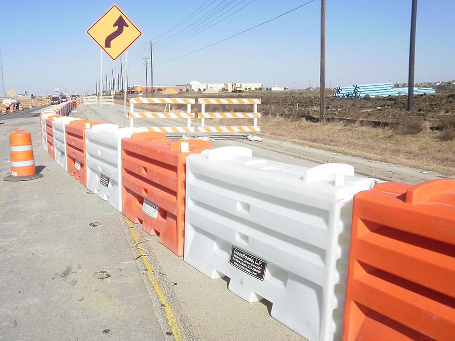 Sentry WaterCable Barrier TrafFix Devices